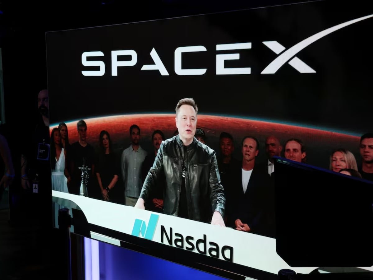 SpaceX vaults over $2 trillion valuation as stock jumps after record IPO