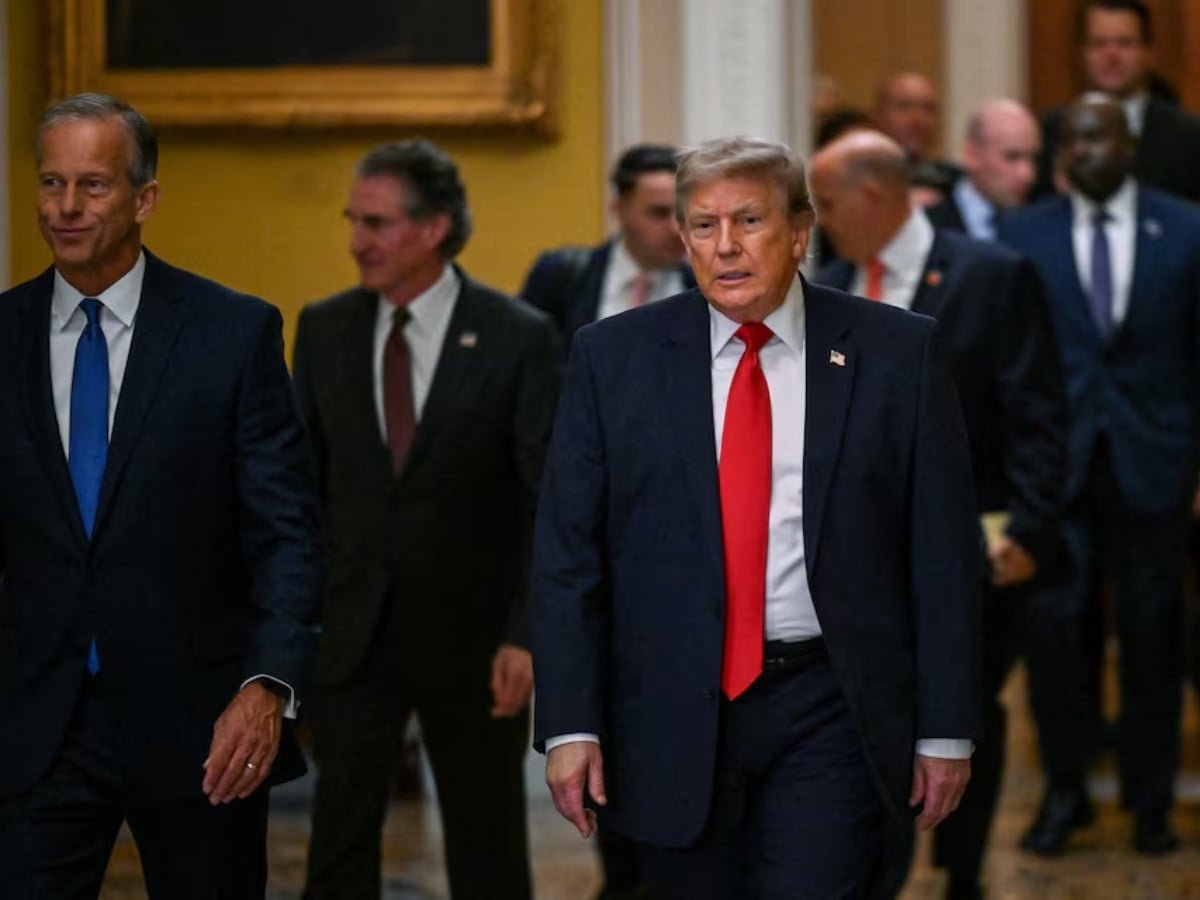 Trump, Republican senator engage in shouting match over Iran war