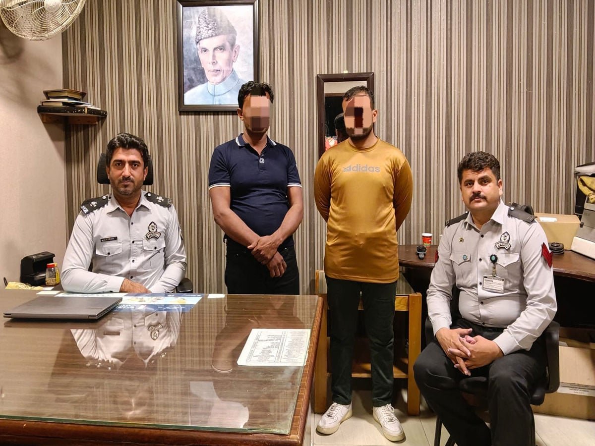 کراچی ایئرپورٹ، آذربائیجان جانے والے مشکوک دستاویزات کے حامل دو مسافر آف لوڈ