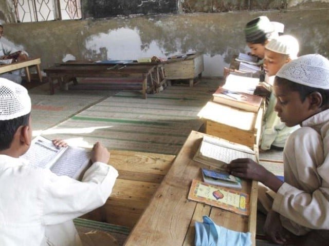 کراچی میں مدرسے کا 13 سالہ طالب علم کرنٹ لگنے سے جاں بحق