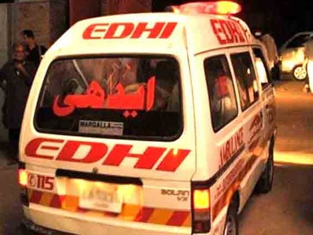 کراچی: گھگھر پھاٹک سالار گوٹھ میں نامعلوم گاڑی کی ٹکر سے ایک شخص جاں بحق اور ایک زخمی