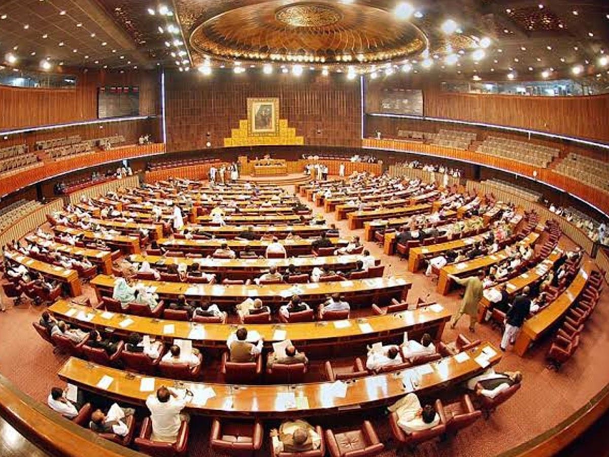فنانس بل پر حکومت اور اپوزیشن کے درمیان لفظی گولہ باری