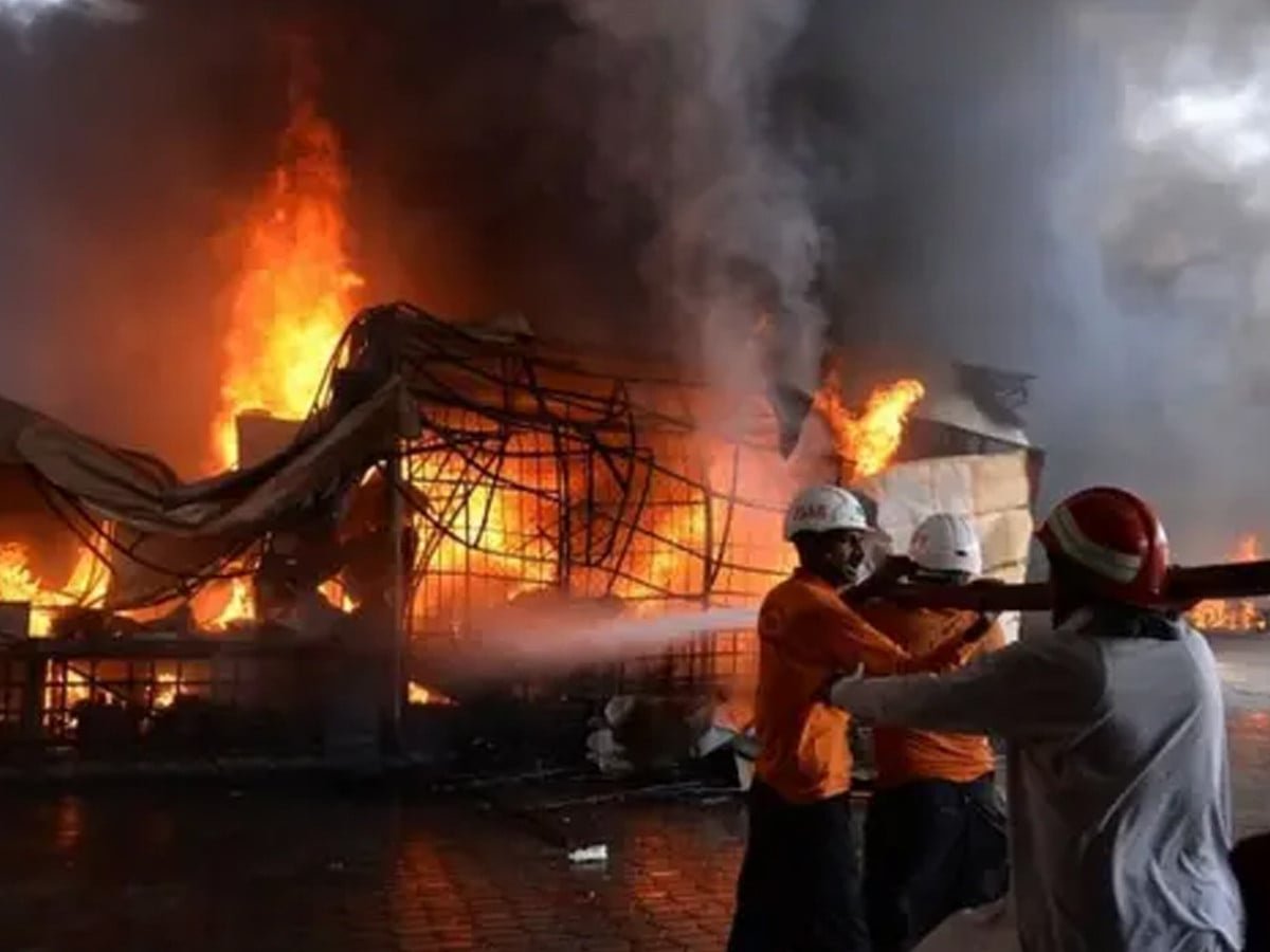 اسلام آباد، ہفتہ وار سستا بازار میں ہولناک آتشزدگی سے 335 دکانیں اور اسٹالز جل کر خاکستر