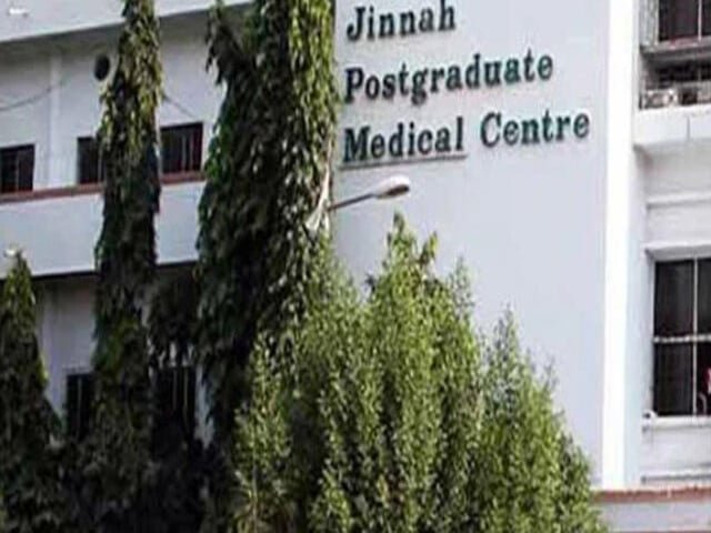جناح اسپتال کراچی کے گائنی وارڈ میں جدید مشینری سے آراستہ آپریشن تھیٹرز فعال
