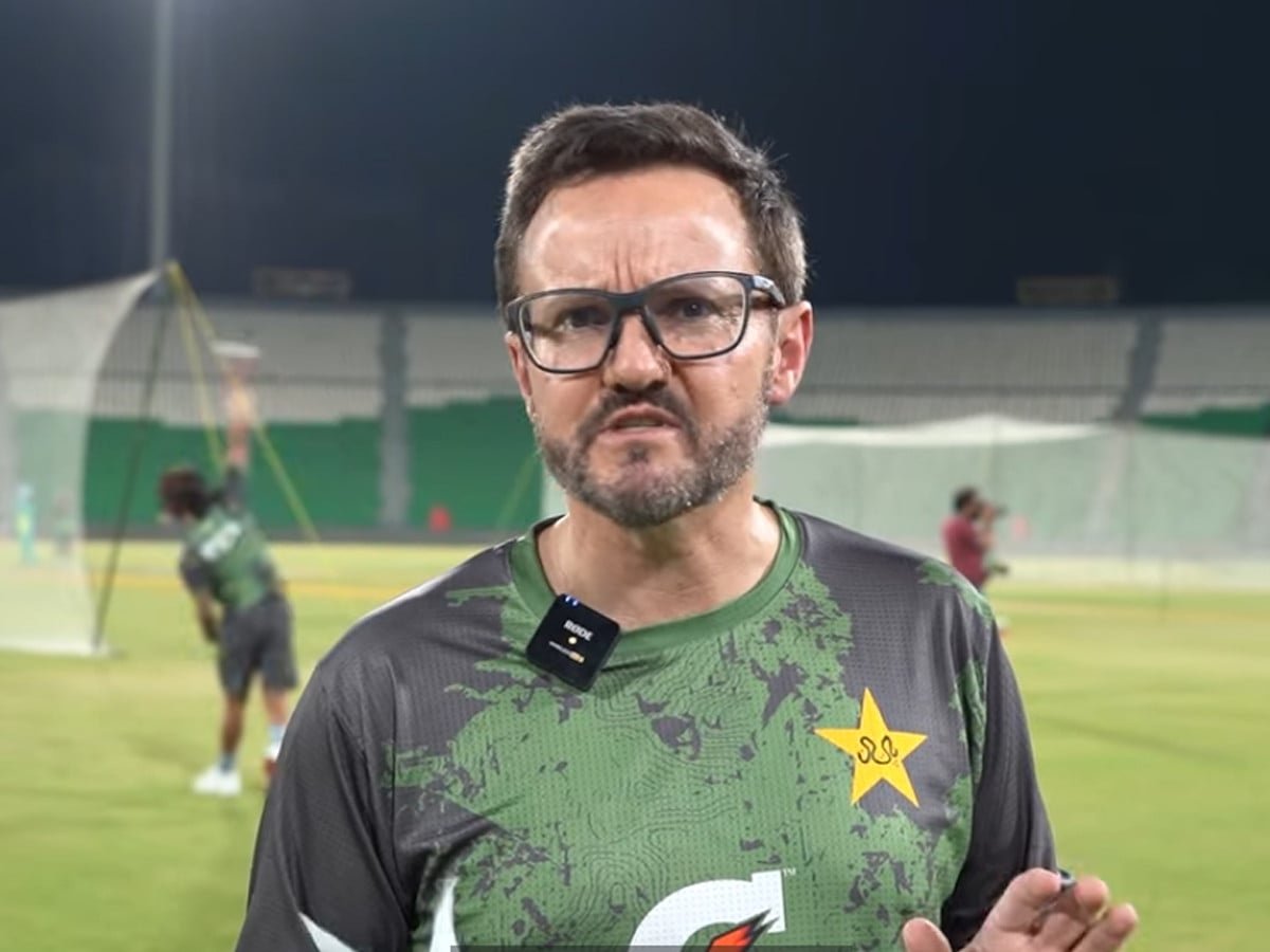 مائیک ہیسن نے وائٹ بال کیمپ کو مستقبل کیلیے اہم ترین قرار دے دیا