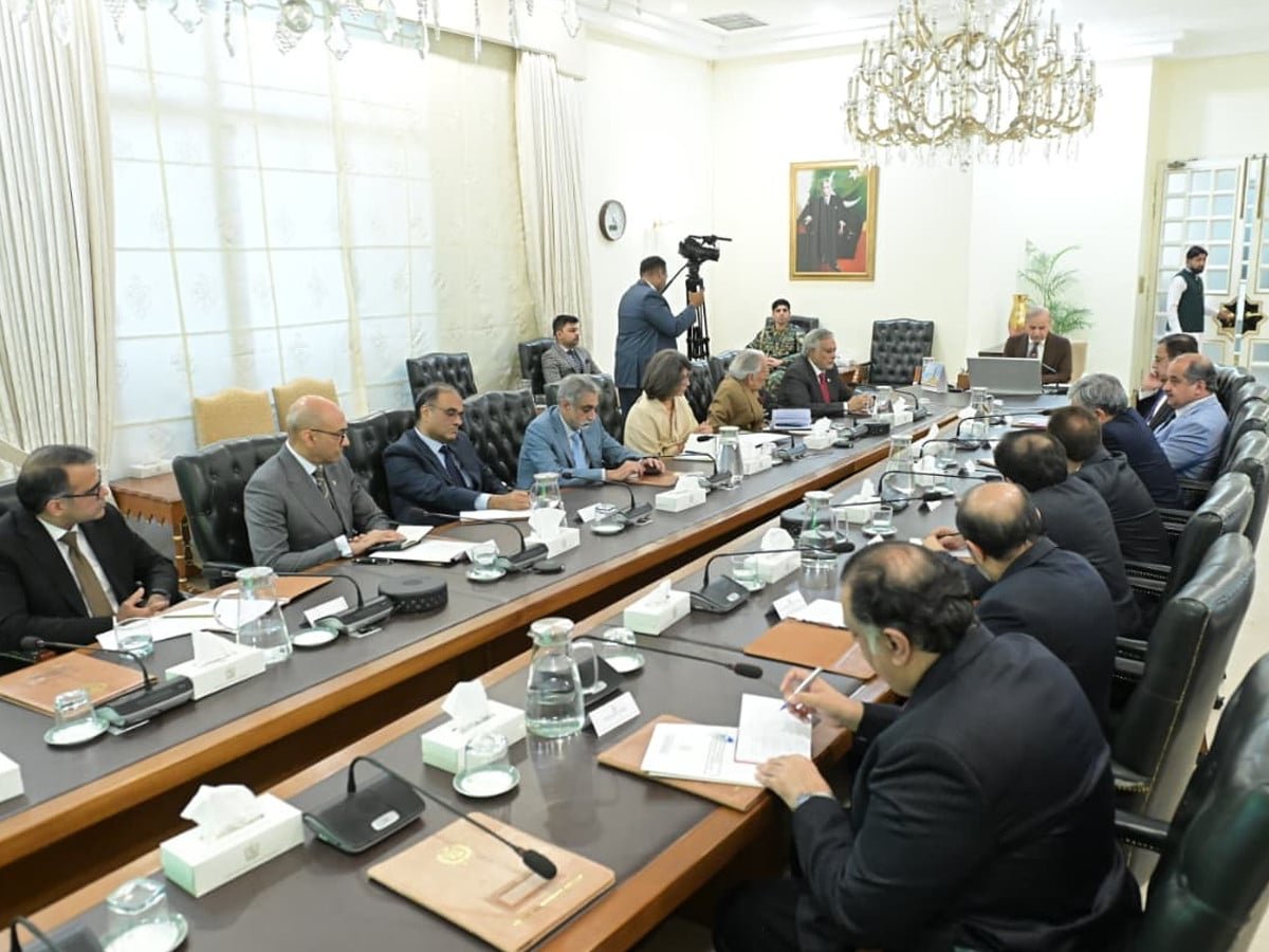 وزیراعظم کی بیرون ممالک میں تعینات پاکستانی سفیروں کو اہم ہدایات