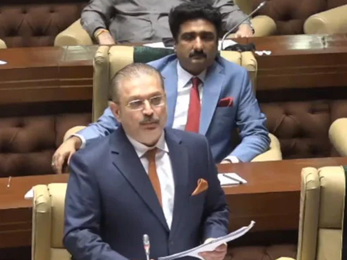 حکومت سندھ کراچی سمیت پورے صوبے میں لوگوں کو آرام دہ سفری سہولیات فراہم کرنا چاہتی ہے، شرجیل  میمن