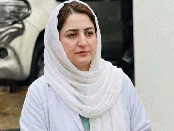تیزاب گردی کا شکار ڈاکٹر علاج کے لیے کراچی منتقل، وزیراعلی بلوچستان ملنے کراچی پہنچ گئے