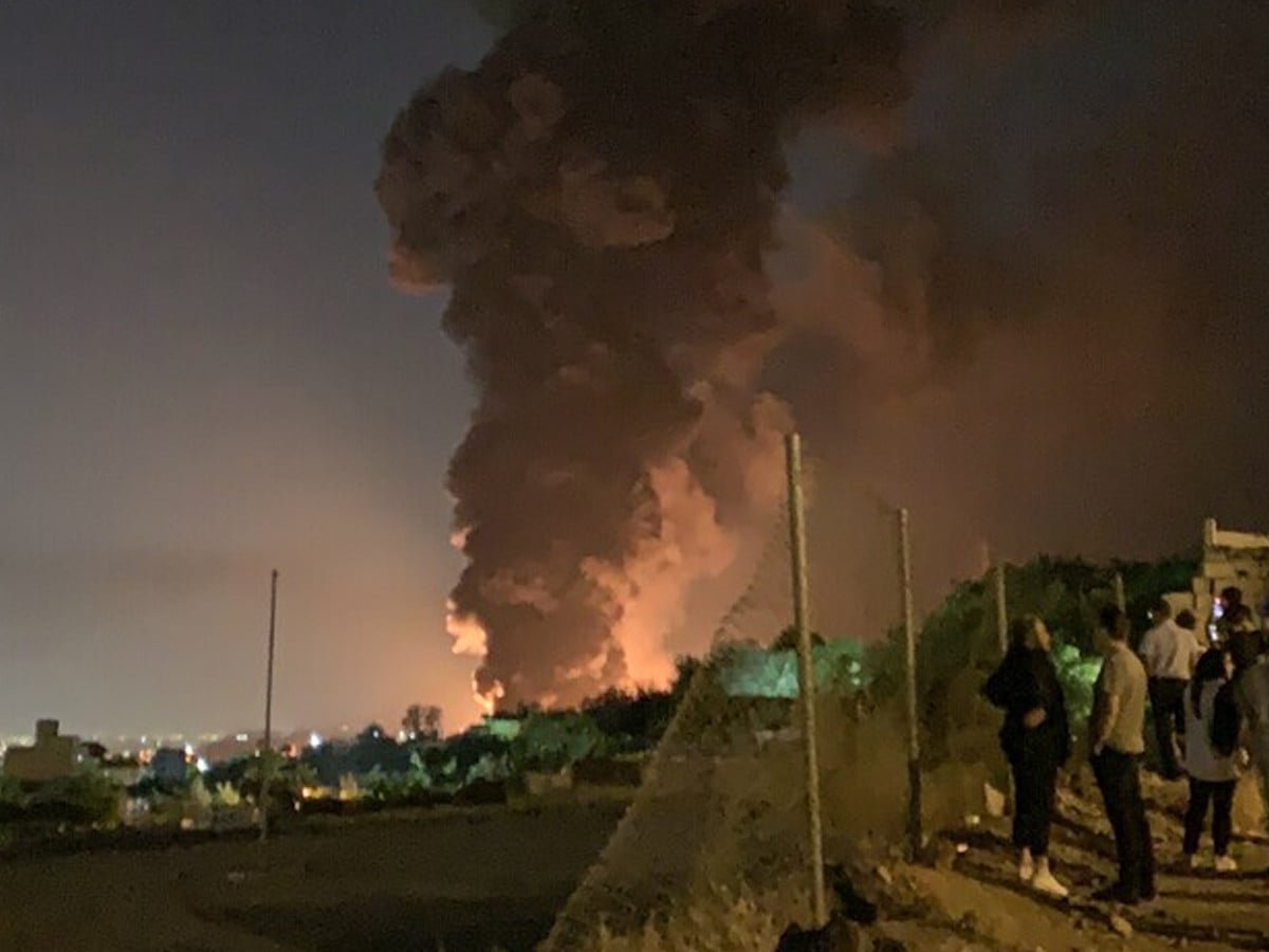 ایران کے خلاف امریکی فضائی کارروائیاں دوبارہ شروع، تہران اور بندرعباس میں دھماکوں کی اطلاعات